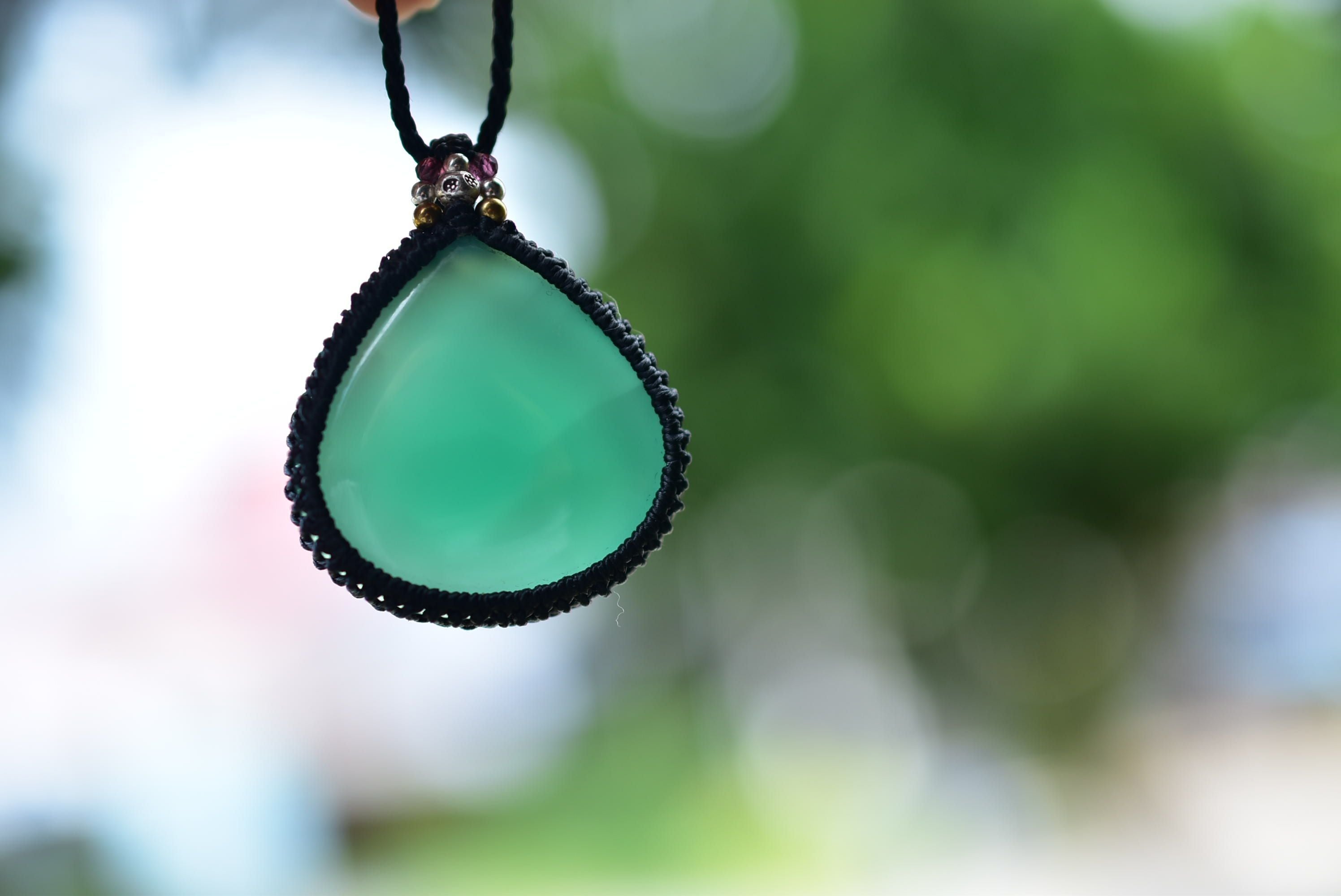グリーンアゲートの極小マクラメネックレス