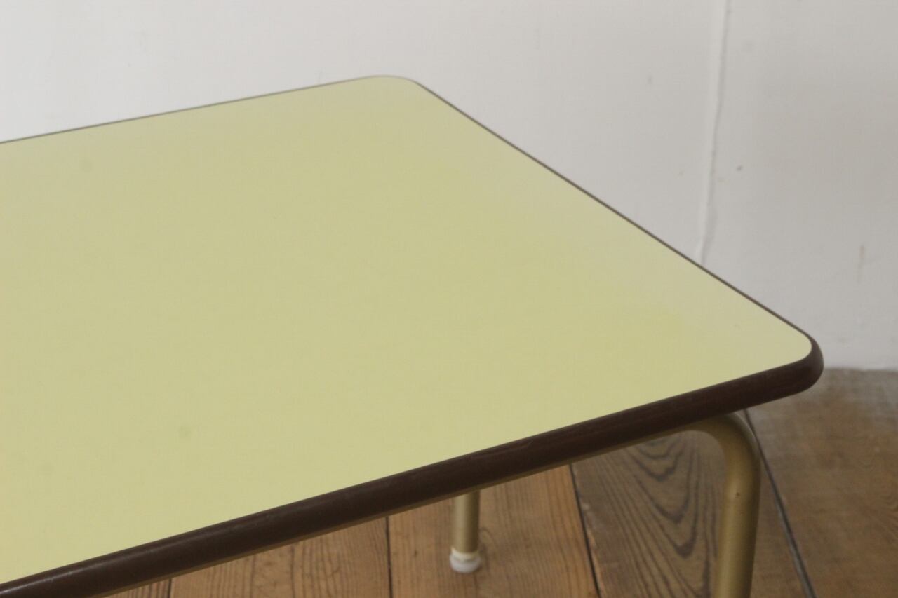 レトロ 幼稚園 センターテーブル ローテーブル 机 展示台 ディスプレイ  