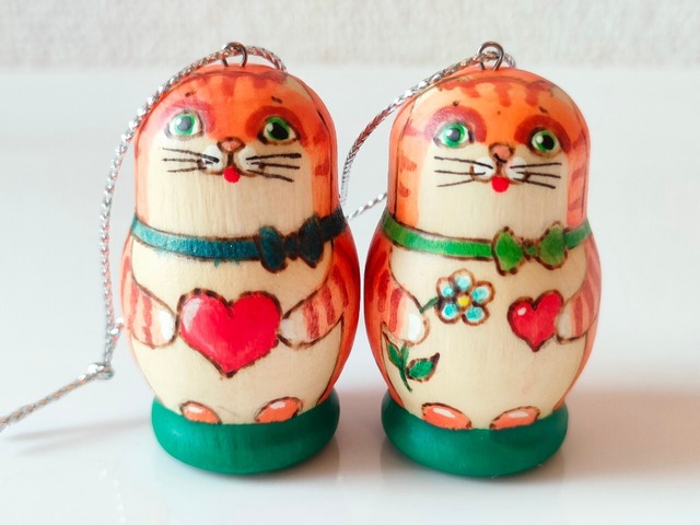 LYH255】北欧ロシア雑貨 リューバ作の起き上がりこぼし 3匹のねこ 