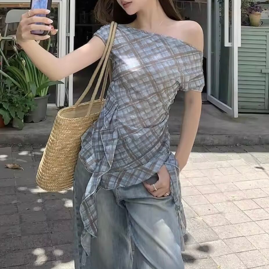 スパイシーヘムオフショルトップス