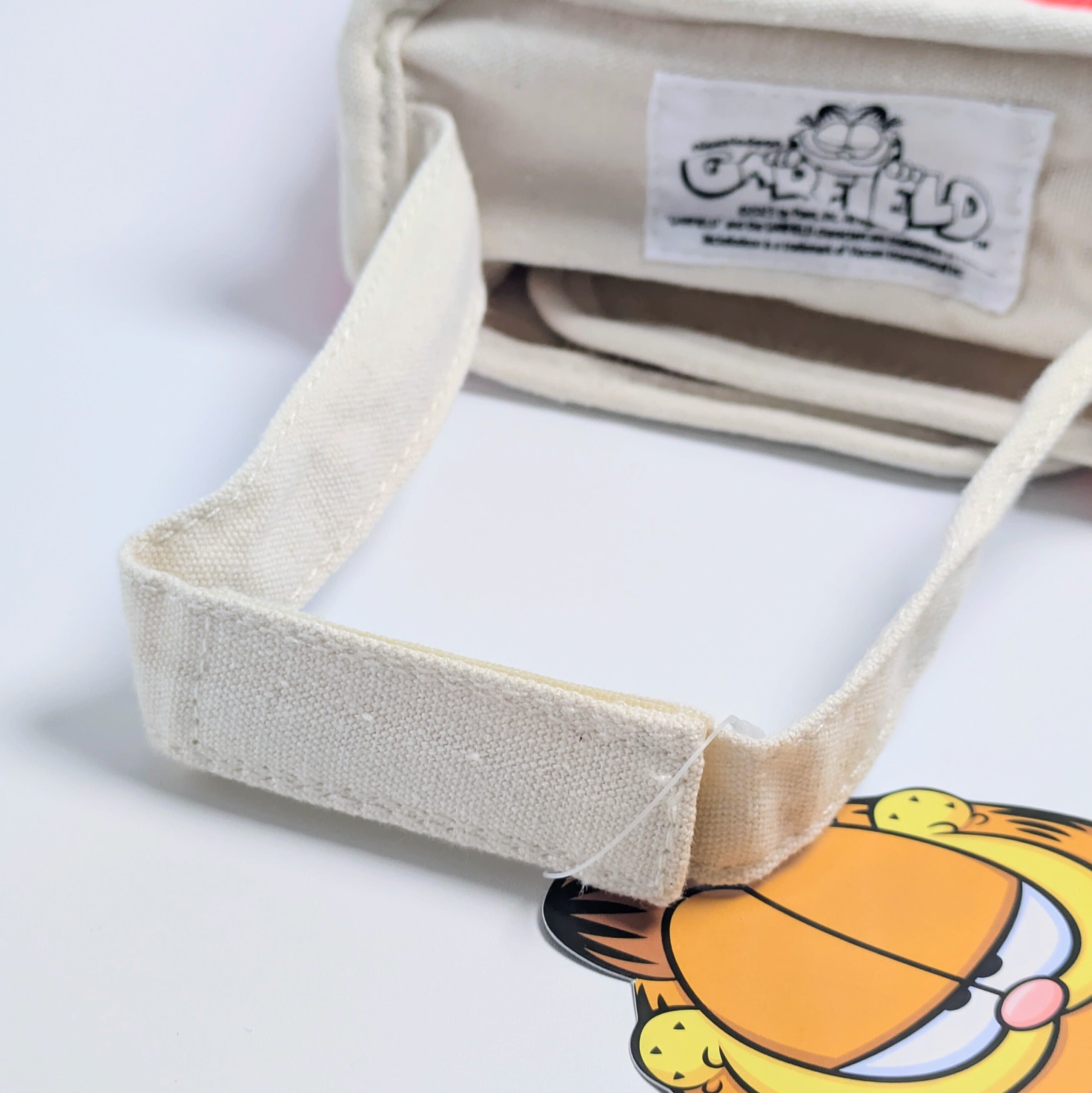 ✨️ティッシュのドレスアップに♡✨️ Tissue Cover / ティッシュカバー 吊り下げ / ティッシュケース【 Garfield ( ガーフィールド ) 】RED