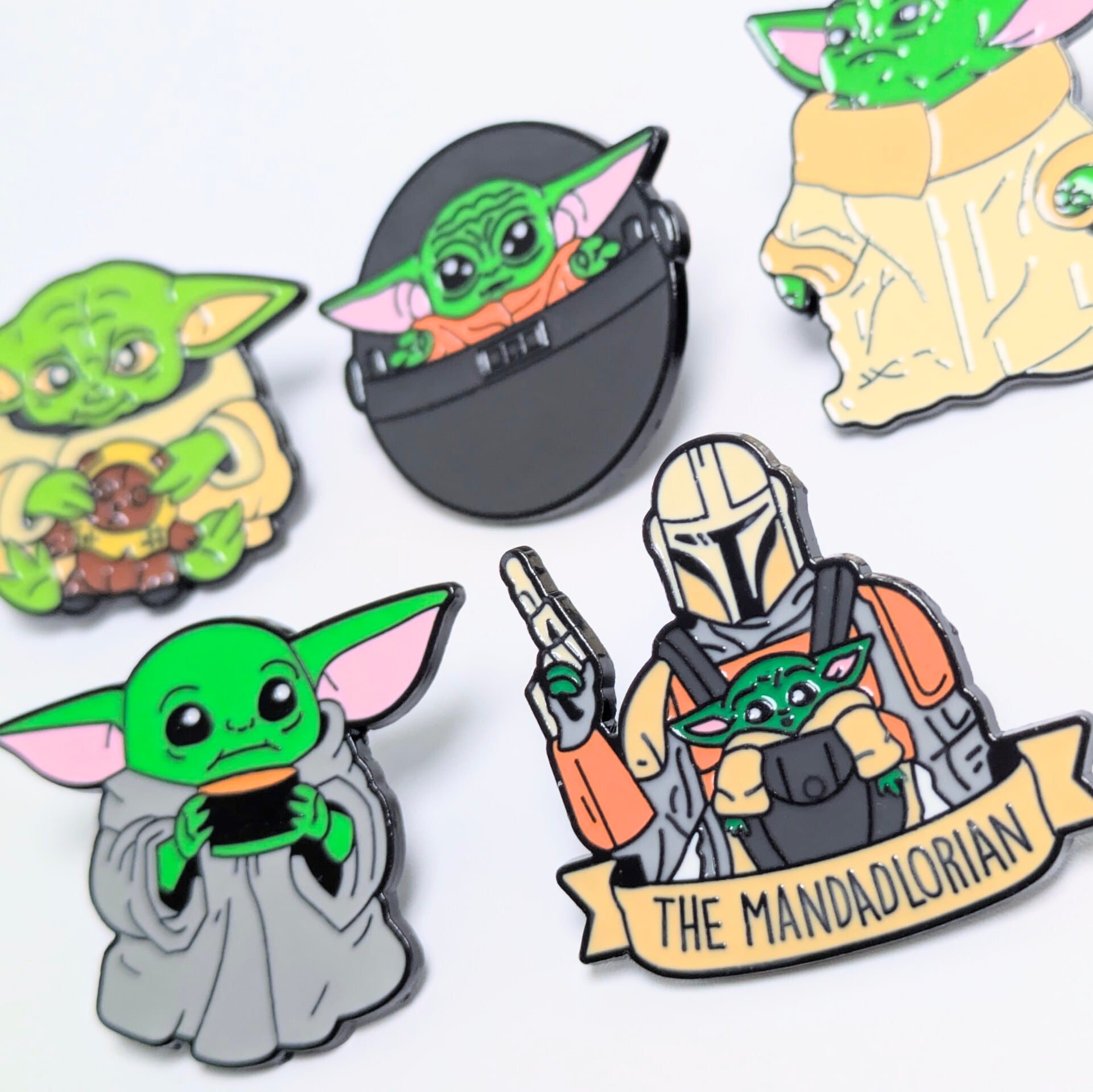送料無料！ ★ピンズ PINS★ピンバッジ 【 Star Wars / スター・ウォーズ / マンダロリアン・アンド・グローグー 】5Pセット / ディン・ジャリン / ディン・グローグー〚アメリカン雑貨 アメトイ〛