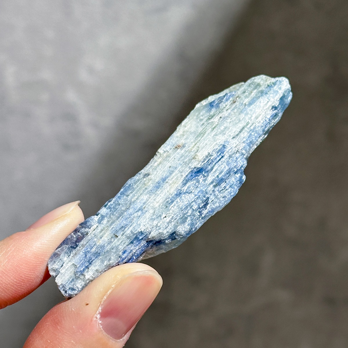 カイヤナイト 原石61◇ Kyanite ◇天然石・鉱物・パワーストーン 