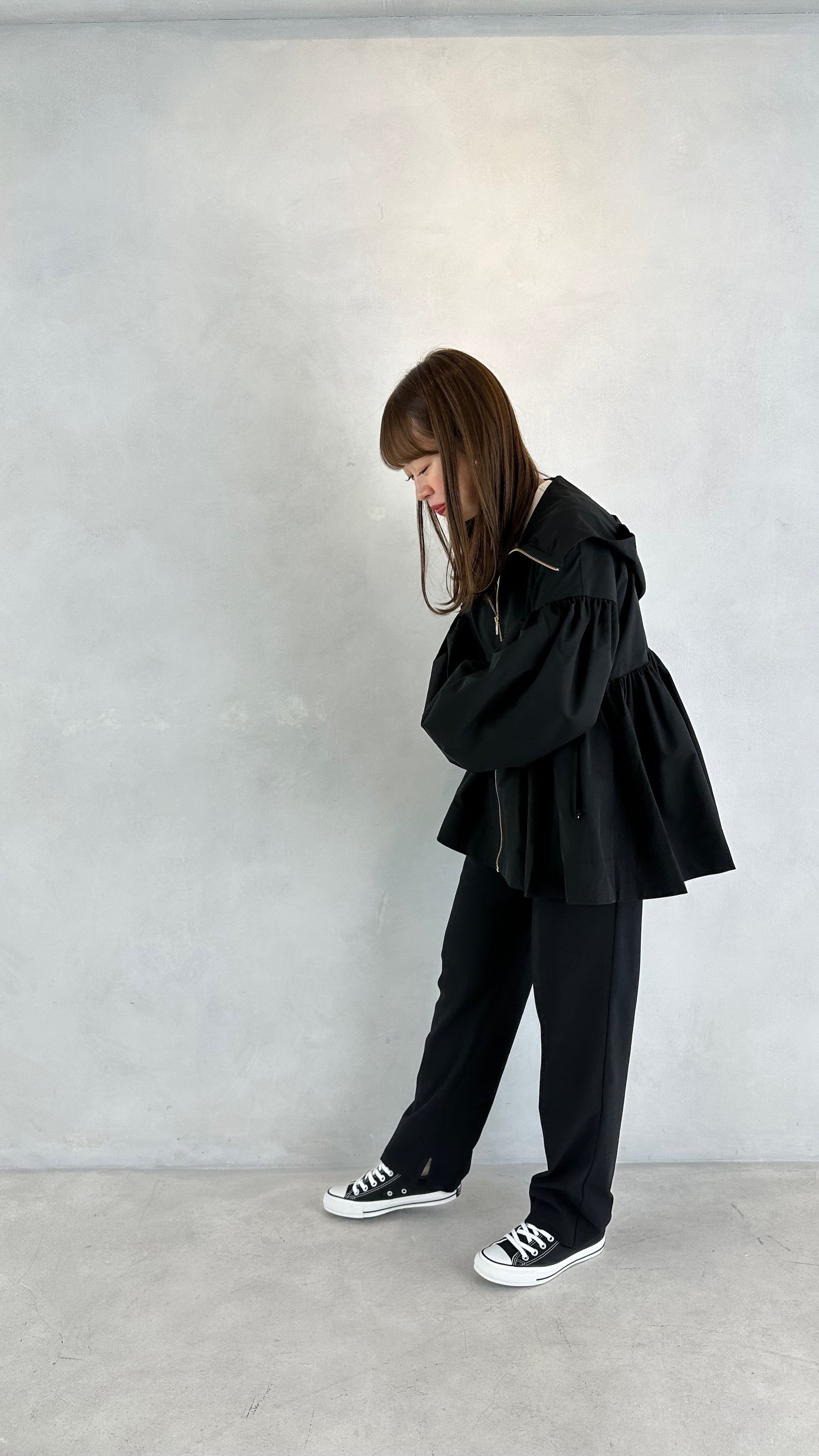 フリルギャザーマウンテンパーカー_ブラック | YOIHI 