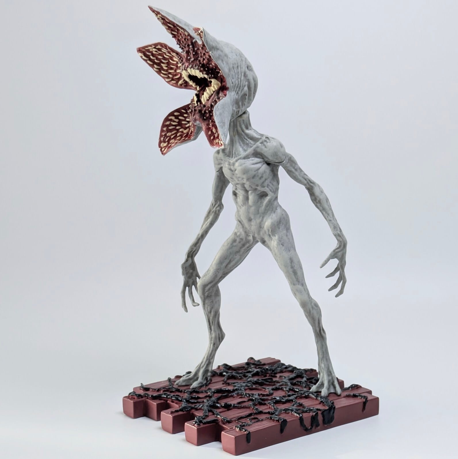 【 Stranger Things ( ストレンジャーシングス ) 】『デモゴルゴン』HEAD KNOCKER / ヘッドノッカー / ボビングヘッド 〚アメリカン雑貨 アメトイ〛