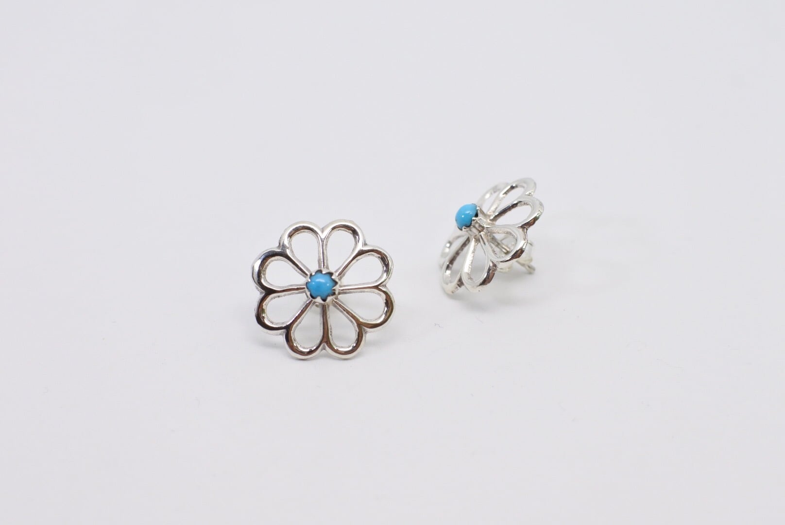 インディアンジュエリー ターコイズ ピアス トルコ石 花 フラワー