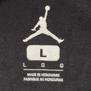 【NIKE】Air Jordan ワンポイントロゴ バックプリント Tシャツ ジャンプマン ネーム L US古着