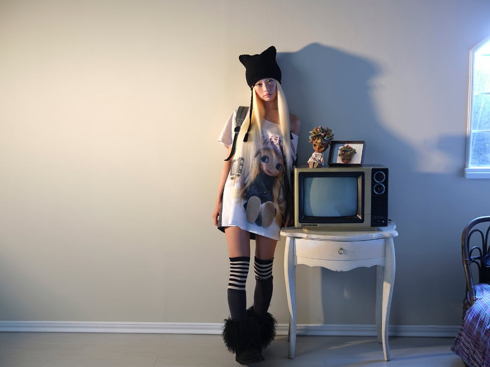 ☆[RESELL][COYSEIO] COYSEIO X BLYTHE GRAPHIC ONE PIECE CHARCOAL