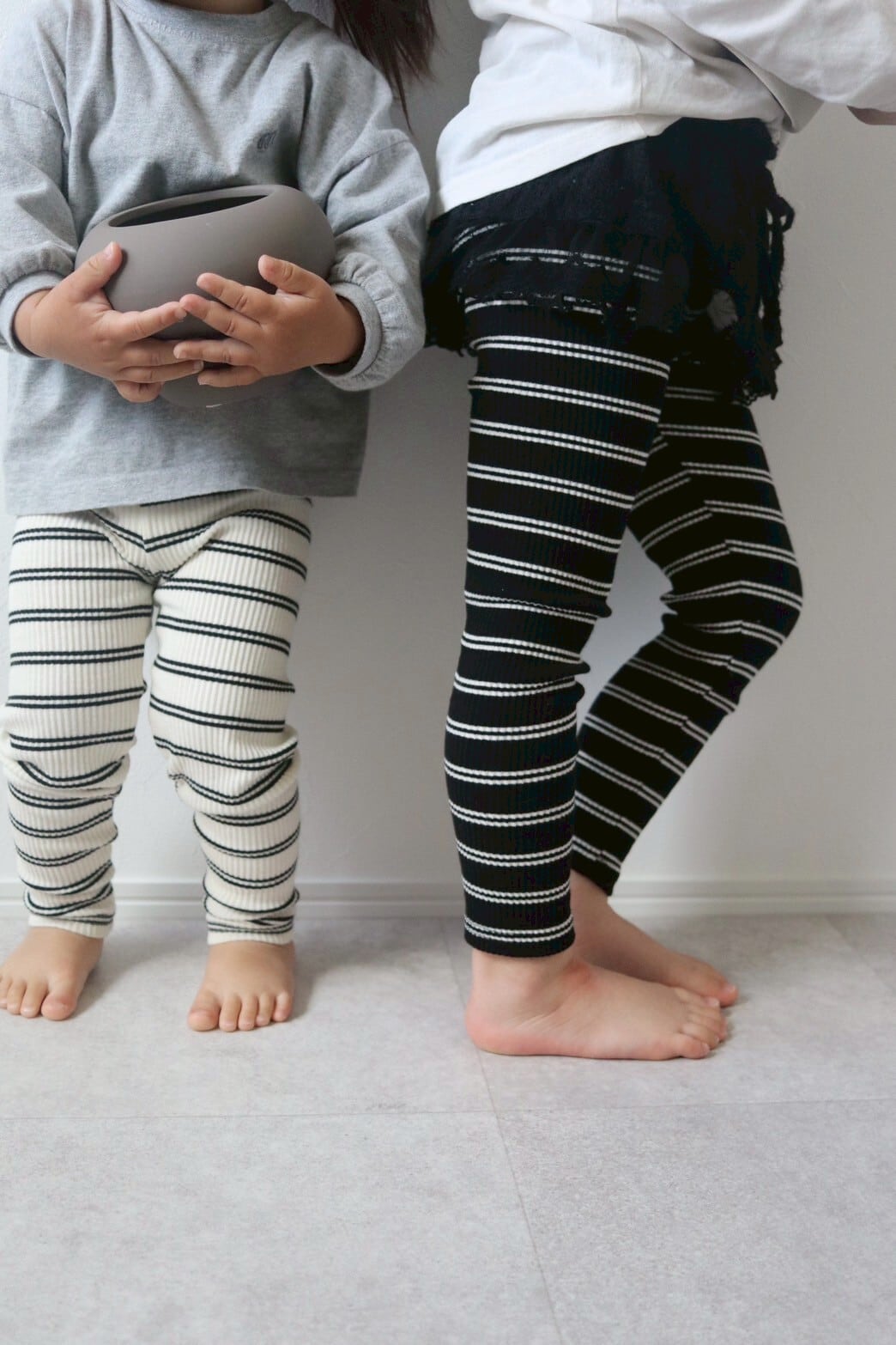 90-145 / monotone stripe leggings〔モノトーンストライプレギンス〕