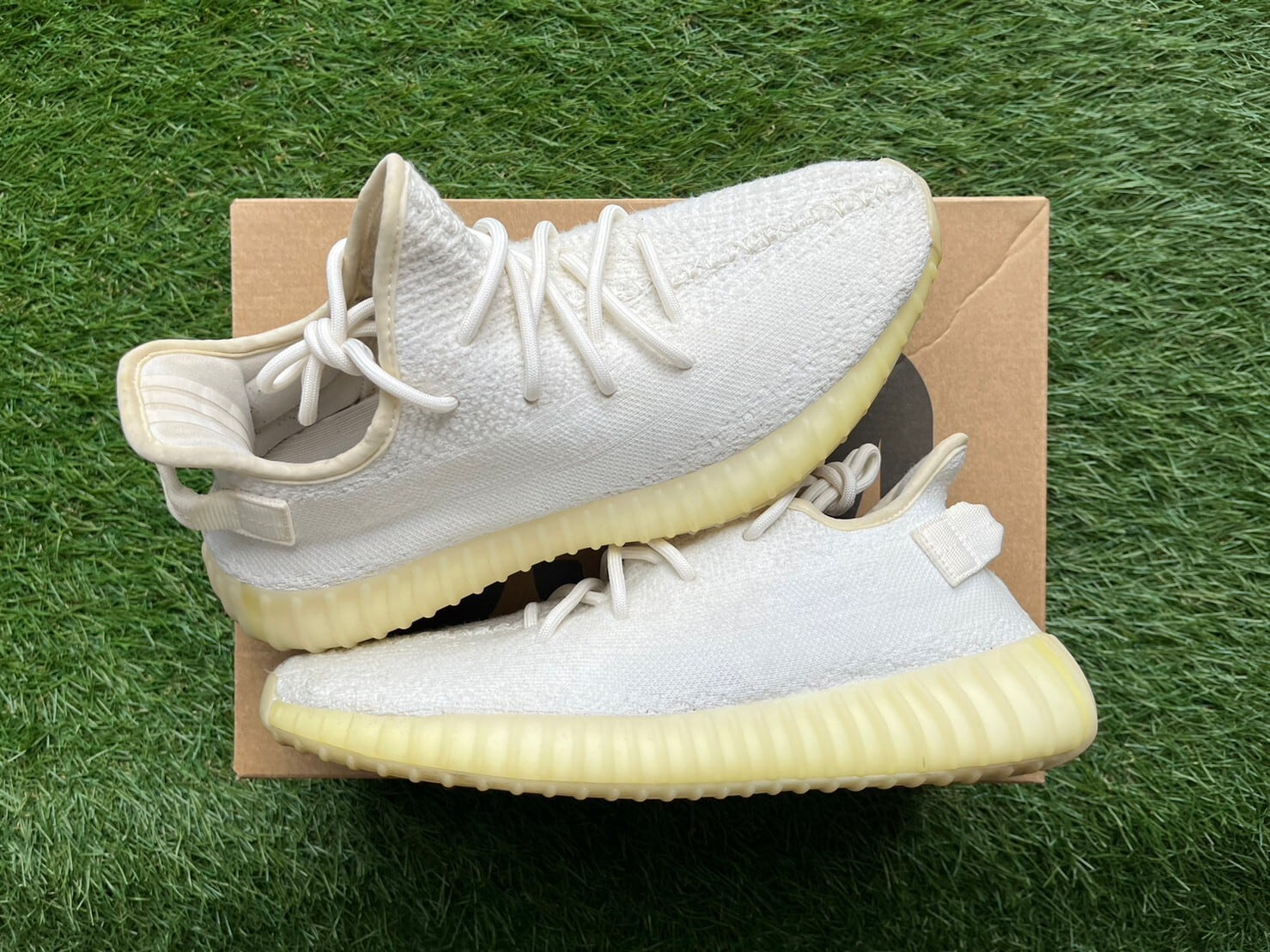 adidas yeezy boost 350 v2 CP9366