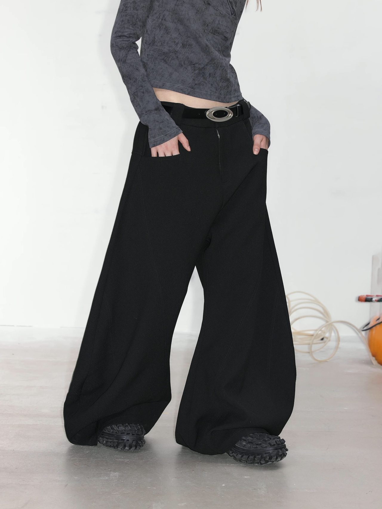 O-Cut Wide Pants