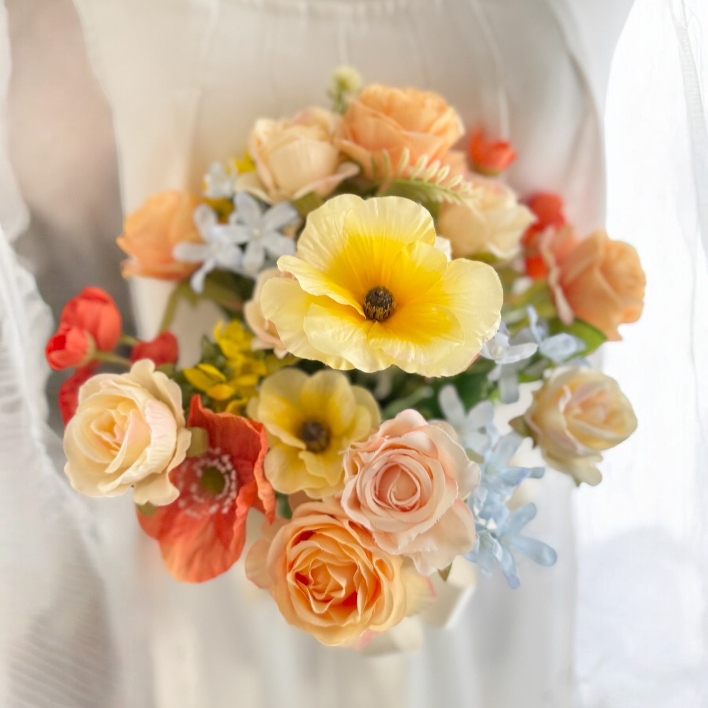 白ダリア×ブルー×黄色クラッチブーケ☆ブートニア 白ダリア×ブルー×黄色クラッチブーケ☆ブートニア 青xイエローx白い小花