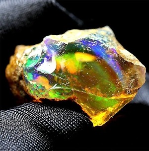 軽やかな虹色の風に乗れ