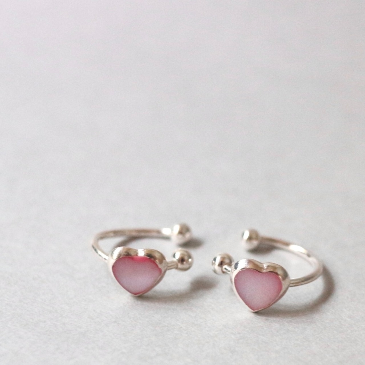 ミニハートイヤーカフ　ピンク