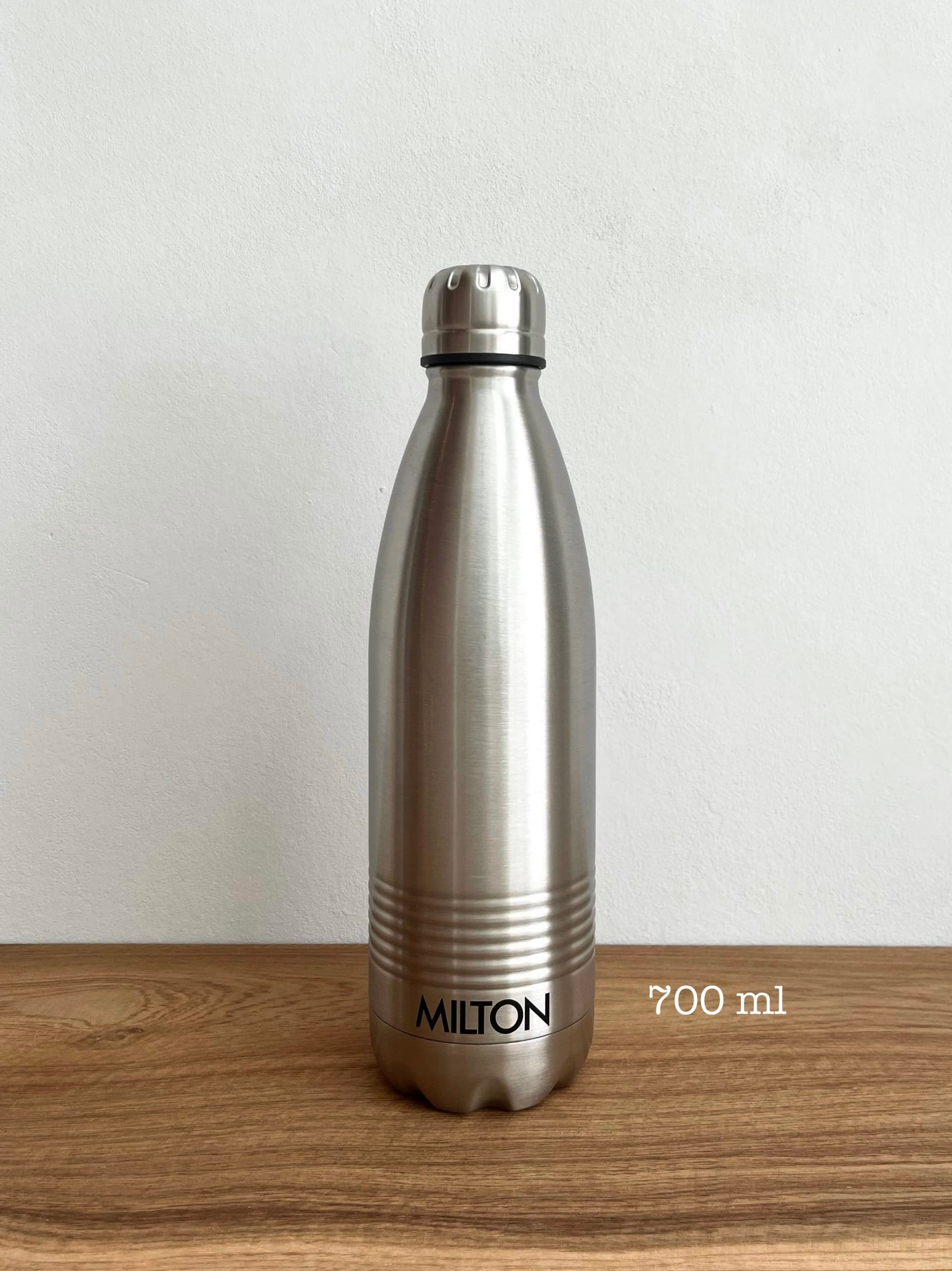 日本正規輸入品 保温12h. 保冷24h. “真空二層構造﻿の軽量水筒” 700ml