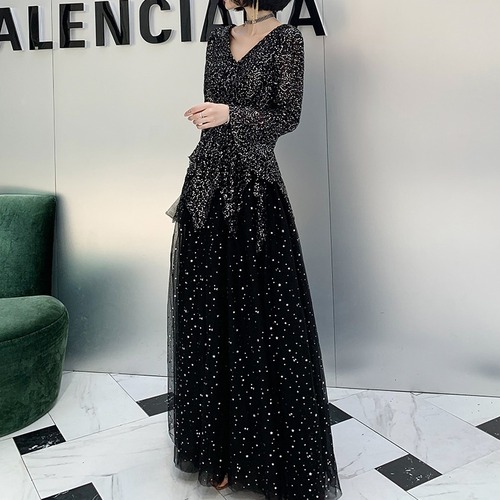 ドレス ロング丈 Vネック ベルスリーブ 長袖 スパンコール キラキラ 星 ブラック シック モード 主役 パーティー　BADA0110