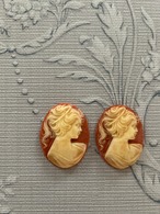 Vintageカメオパーツ 朱色のカメオ 女性の横顔 39mm カルトナージュ アクセサリーパーツ デコレーション材