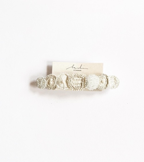 hachi  刺繍バレッタ