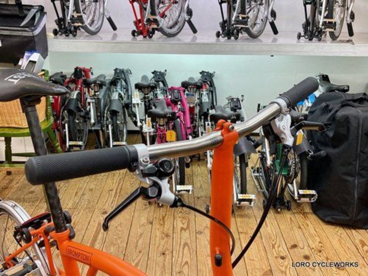 H&H Titanium Ergonomics Flatbar【ブラックカラー】