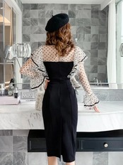 【0076】Black Polka Dot Long Sleeve Dress