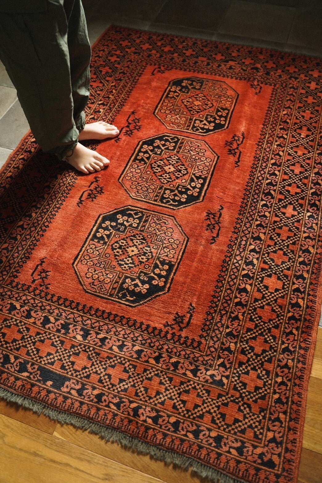 1356-Vintage Turkmen rug