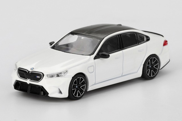 MINI GT 1/64 BMW M5 アルピンホワイト(左ハンドル)