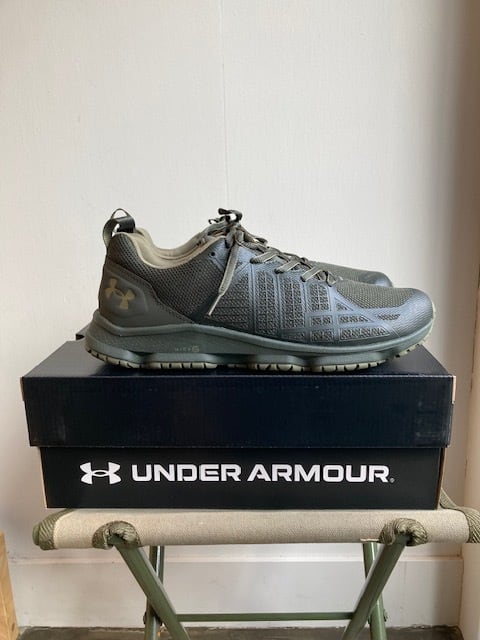 アンダーアーマー 26.5相当　ストライクファスト タクティカルシューズ Amazon | Under Armour メンズ マイクロG ストライクファスト ミッド