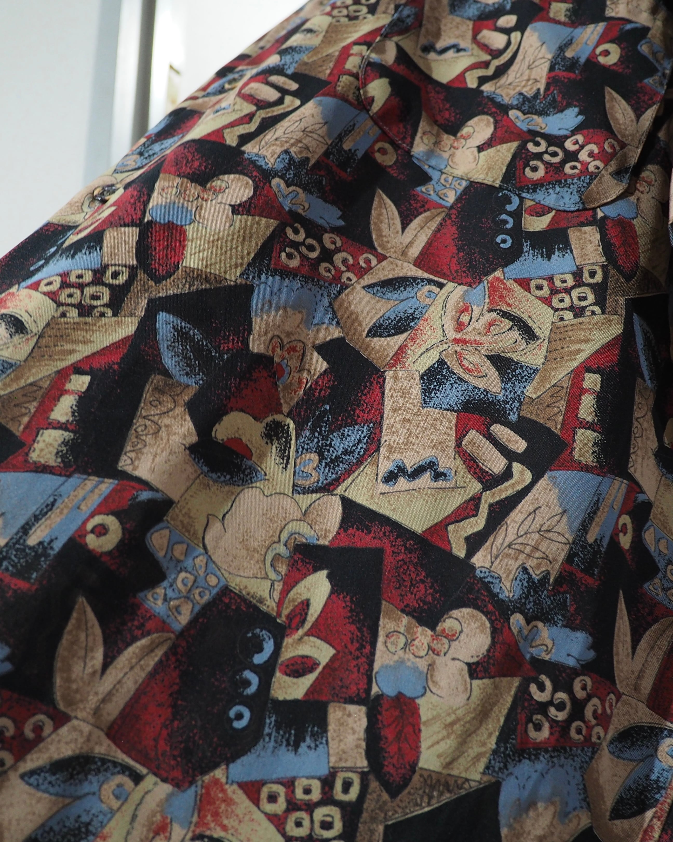 1990s Beautiful Dark Tone All Over pattern vintage loose SS shirt