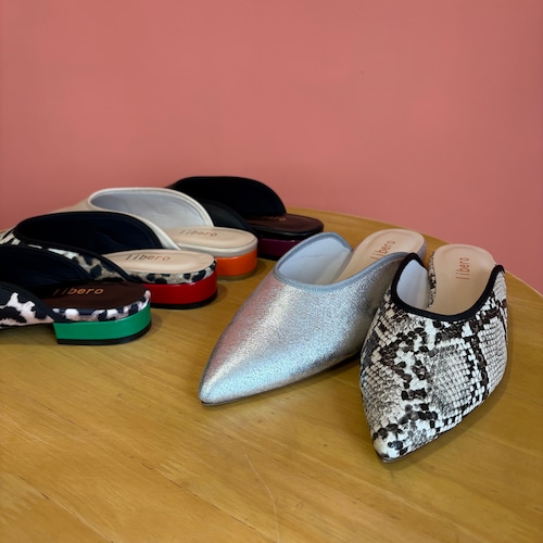 《 ご予約受付3/9(月)まで/４月中旬入荷 》【 libero 】配色ポインテッドトゥミュール /153