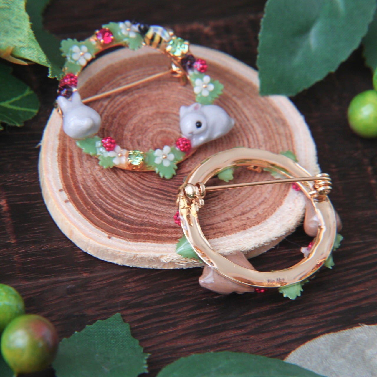 小さい野いちごリースブローチ