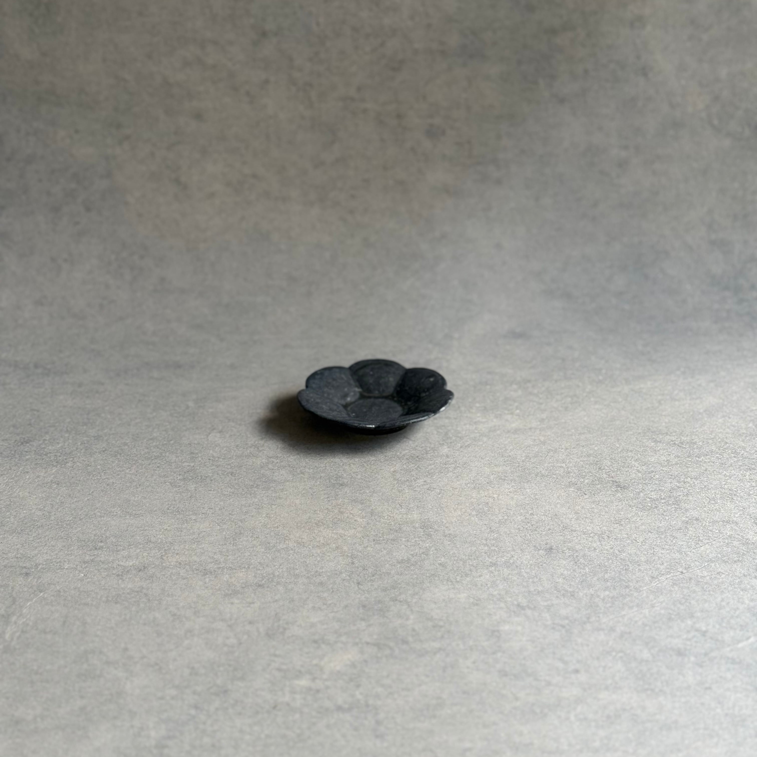 日高伸治   炭化 茶托