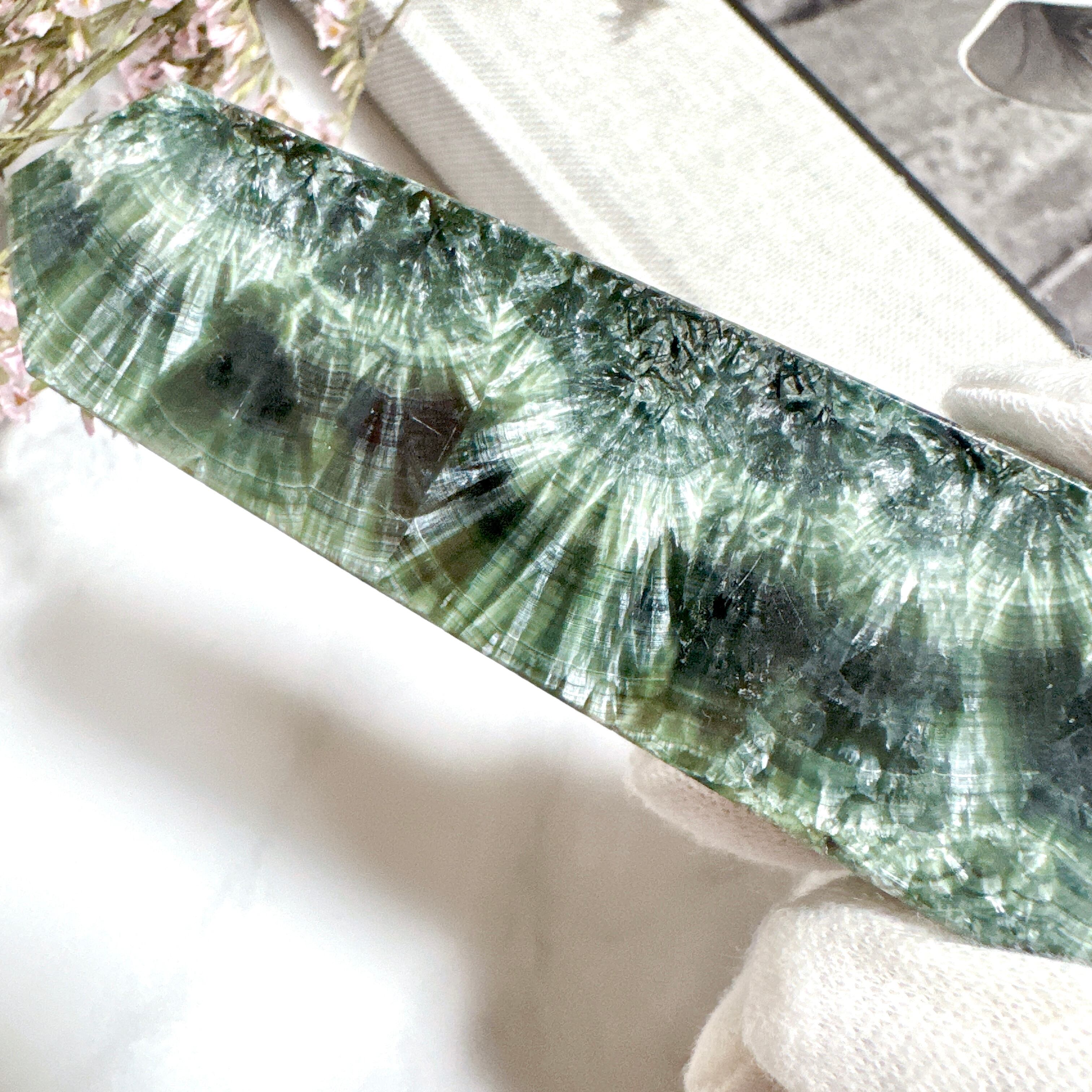 高品質 天使の羽 セラフィナイト タワー ポイント 天然石 | Rinolis