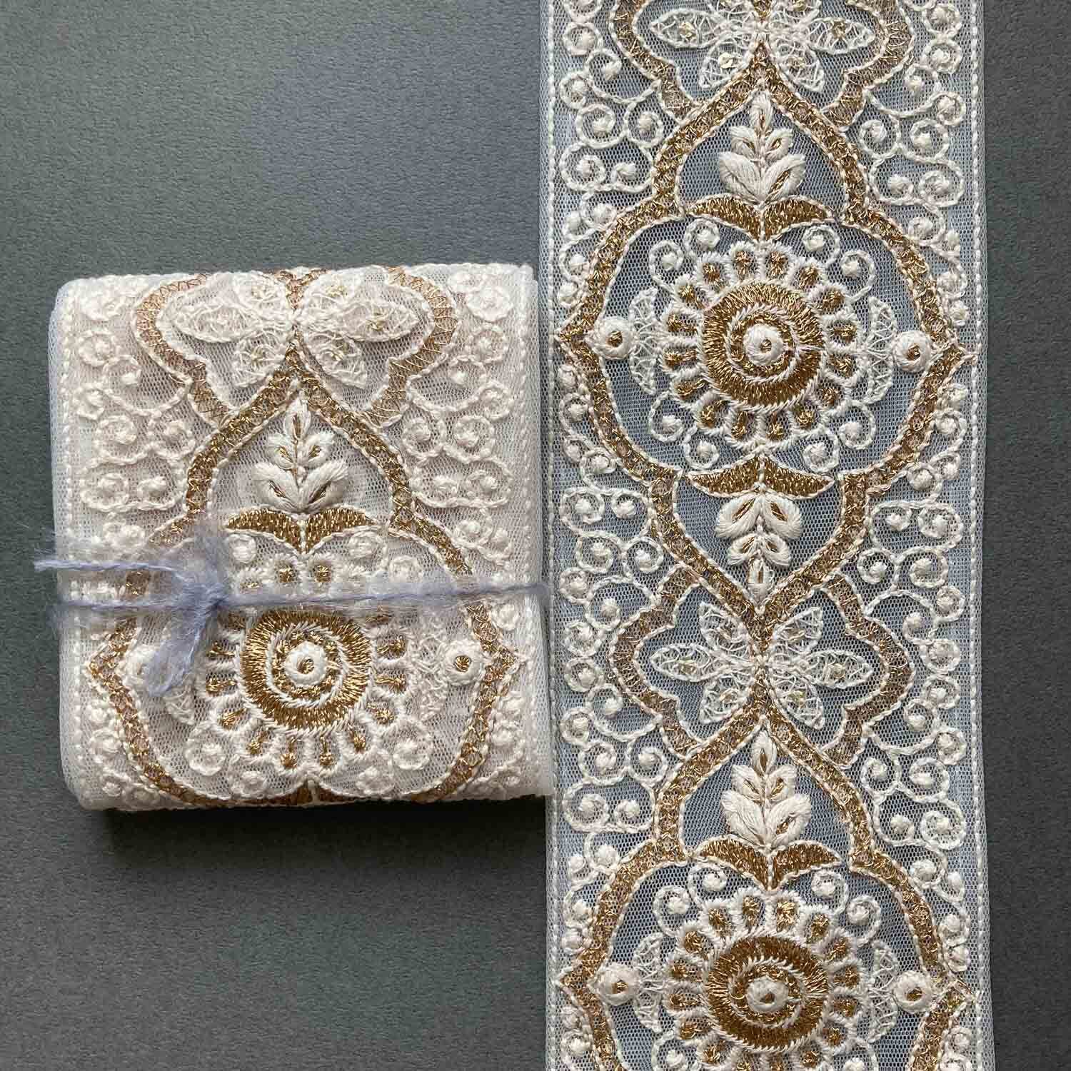 再入荷〉アラベスク風刺繍チュールレース（50cmカット） | Dua