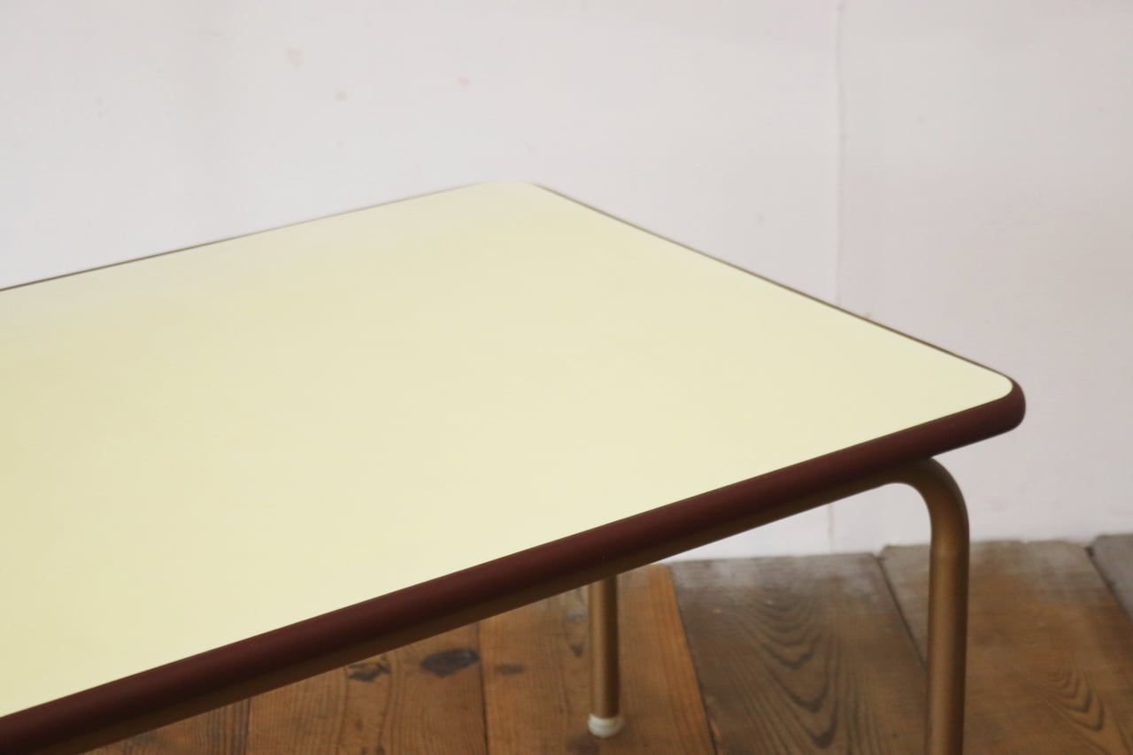 レトロ 幼稚園 センターテーブル ローテーブル 机 展示台 ディスプレイ レトロ 幼稚園 センターテーブル ローテーブル 机 展示台 ディスプレイ 2