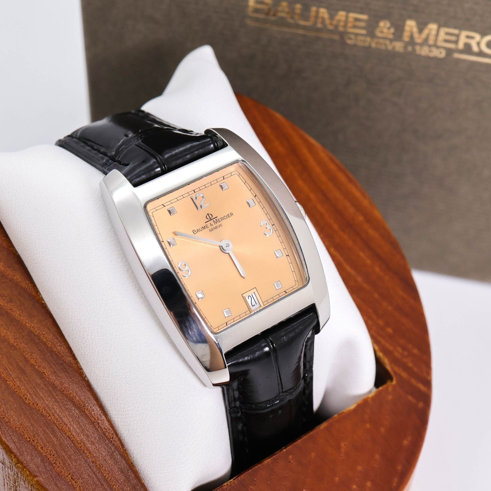 稼働 CITIZEN EXCEED 腕時計 純正一体型ベルト スクエア 3695 稼働 CITIZEN EXCEED 腕時計 純正一体型ベルト スクエア 3695 | Like a