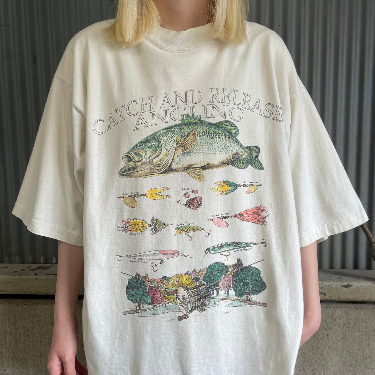 90s シングルステッチ　Tシャツ ART TEE 釣りサメ　大判プリント　短丈