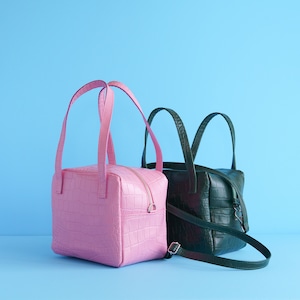 kotty キューブバッグ クロコ型押しレザー