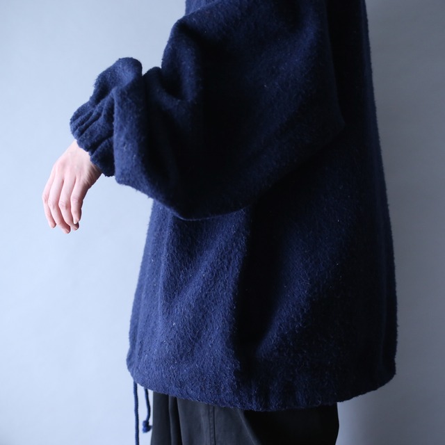 "狼×刺繍" over silhouette half-zip high-neck fleece pullover