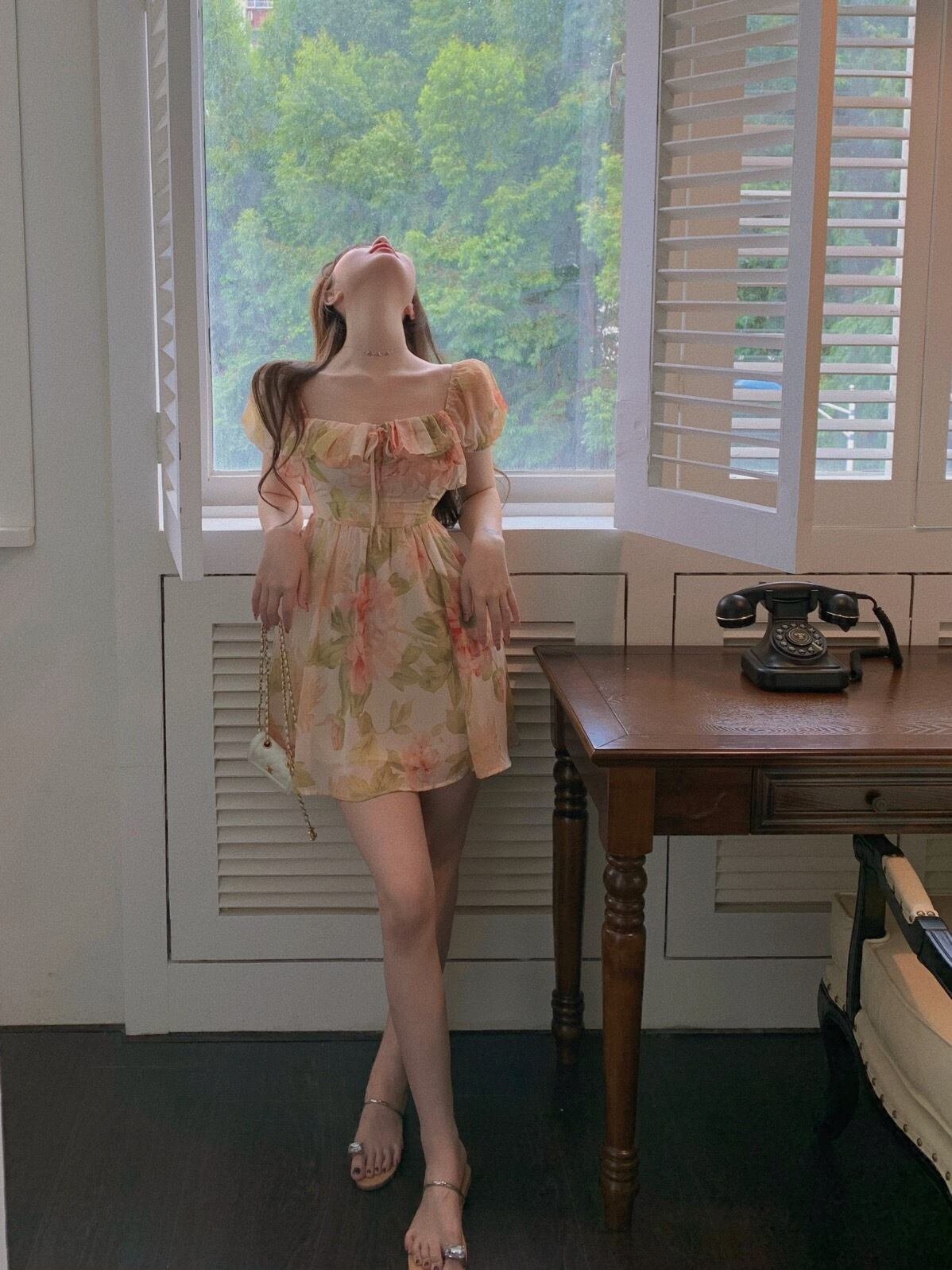 シフォンフローラルドレス スリーブウェスト半袖スカート サマー ショート ハーフスリーブ 夏物 花柄 スクウェア ブラックストロベリース72415156200