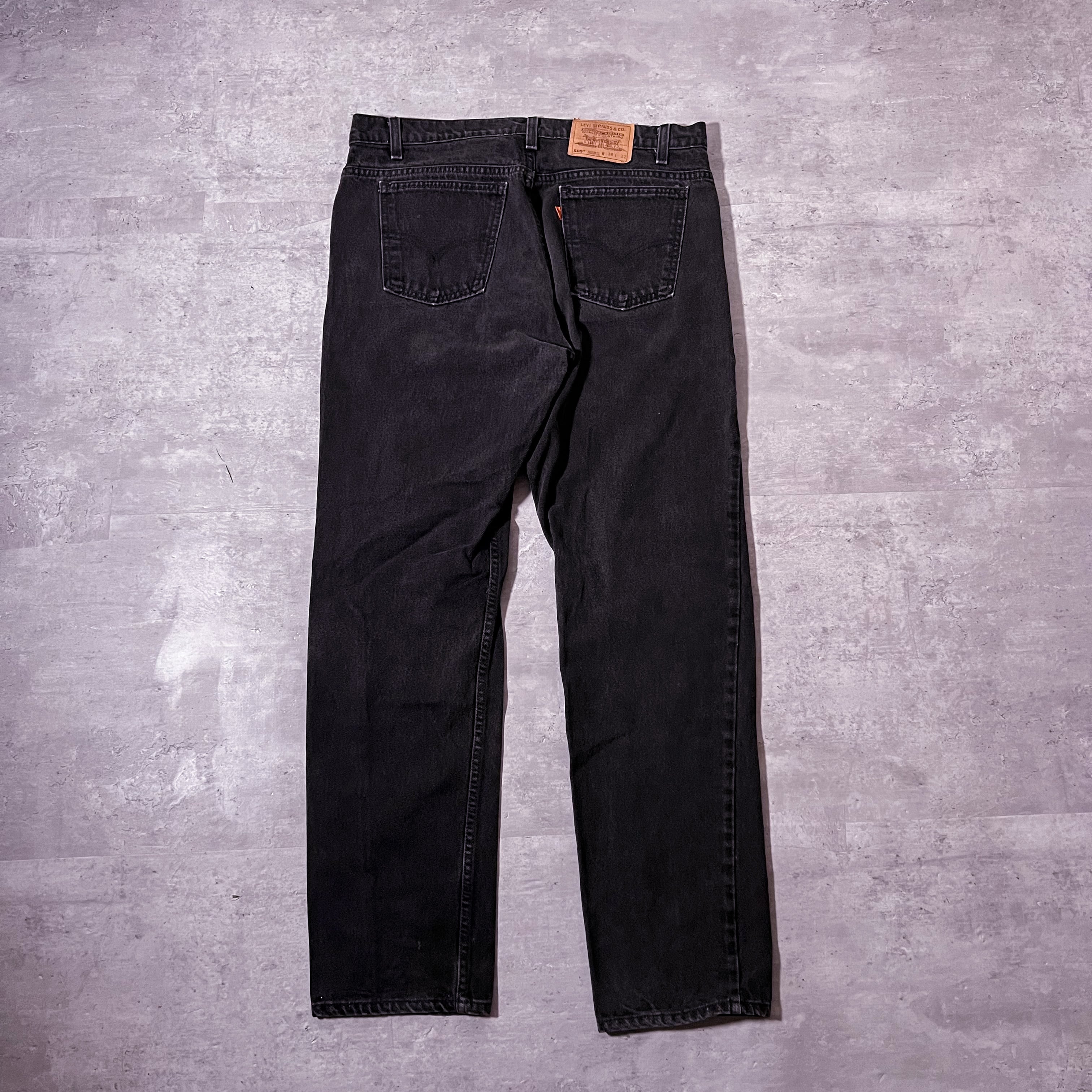 90s “Levis 505” 後染めblack denim pants オレンジタブ W35L32 made ...