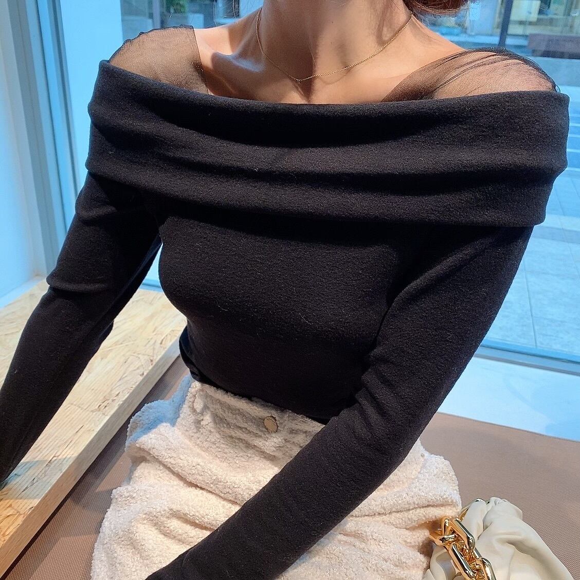 Sheer off shoul tops / black (12月中旬頃発送予定)