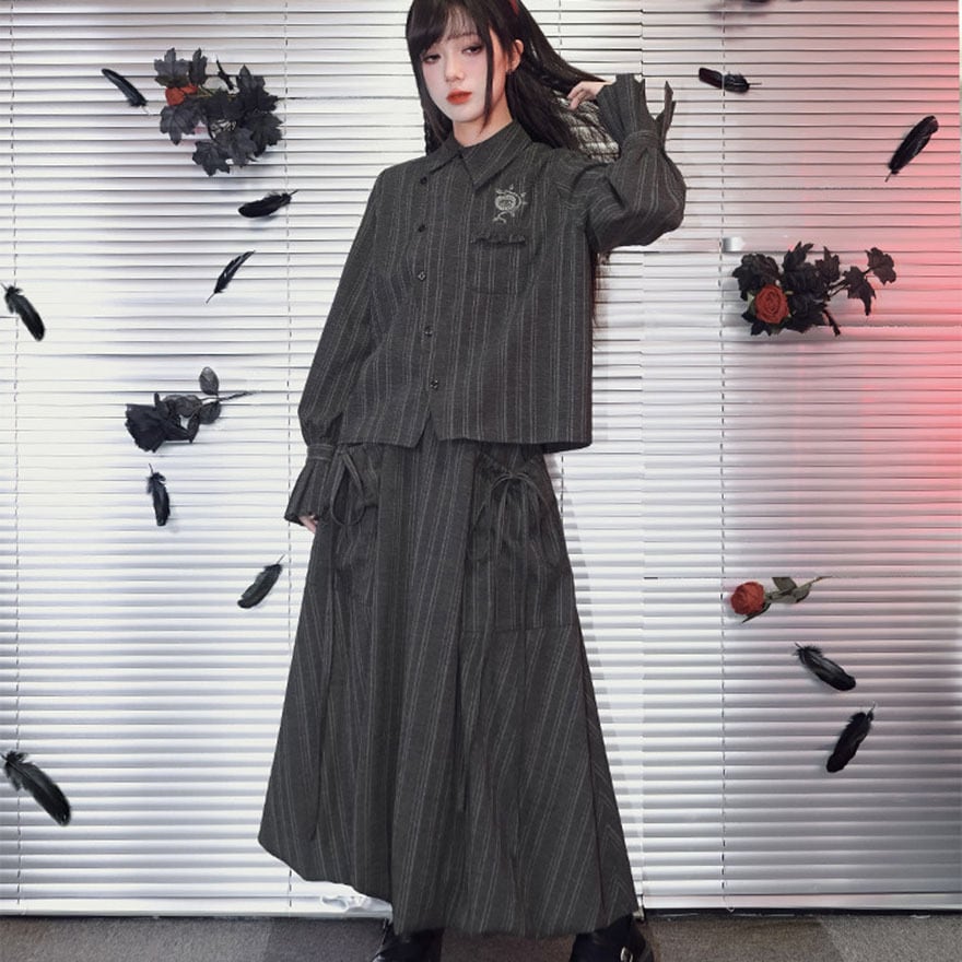 静寂を紡ぐ黒縞 深型ポケット花苞シルエット中華ゴシックロングスカート