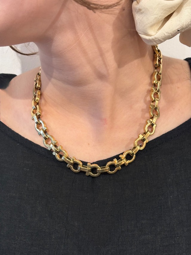 Salvatore Ferragamo/ vintage gancini chain necklace.