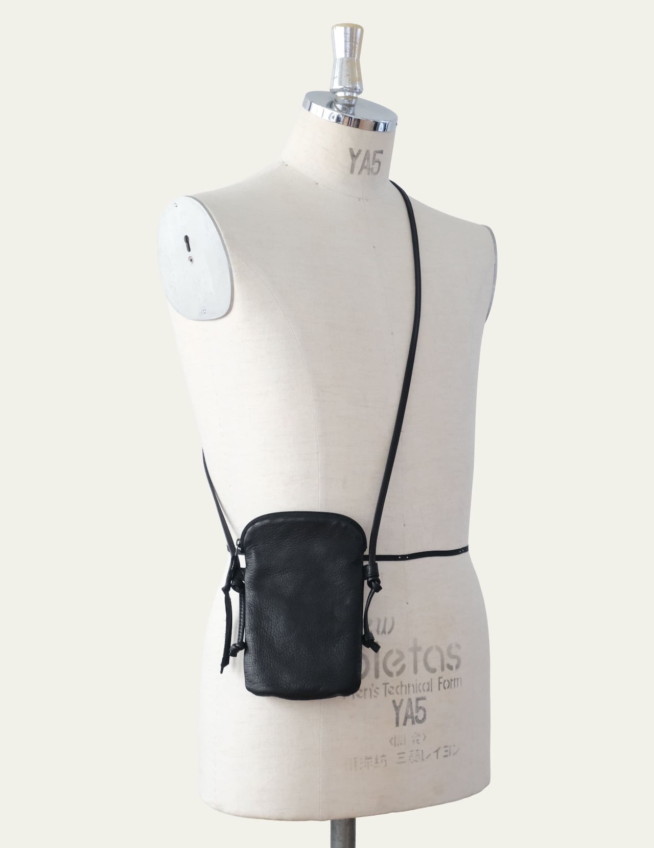 FUJITO Leather Mini Pouch Black | Directors Web Shop