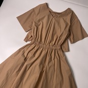 nano universe garde-robe ナノユニバース バックオープン Vネック 半袖フレアワンピース 36/ベージュ