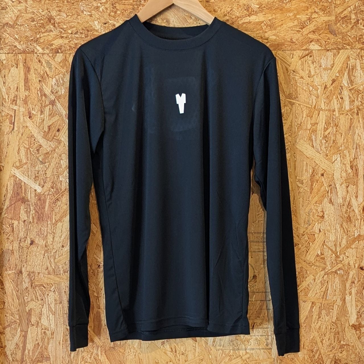 BlackSuits Longsleeve Rushguard 長袖ラッシュガード | WATERS