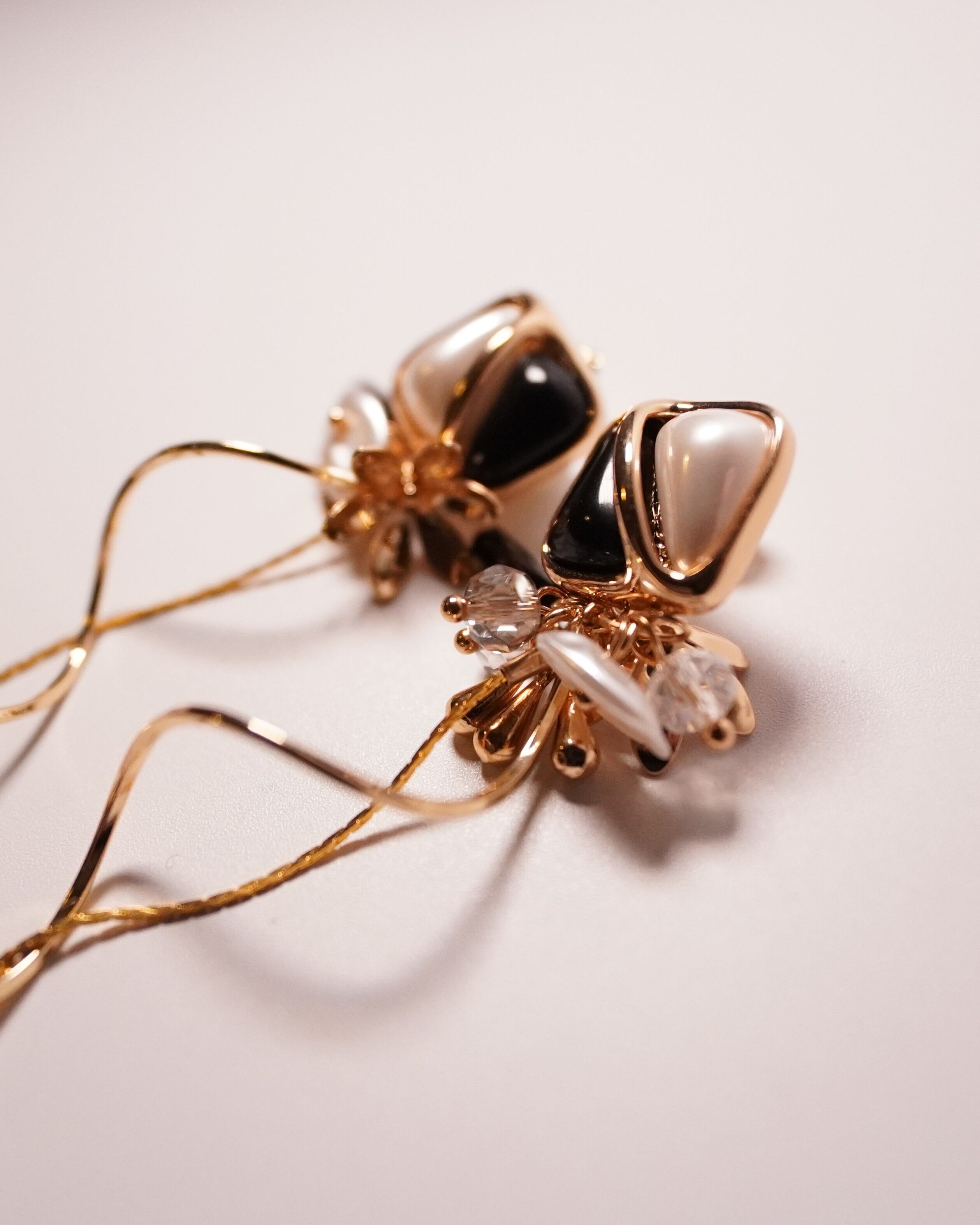 Midnight Radiance Wave Tassel