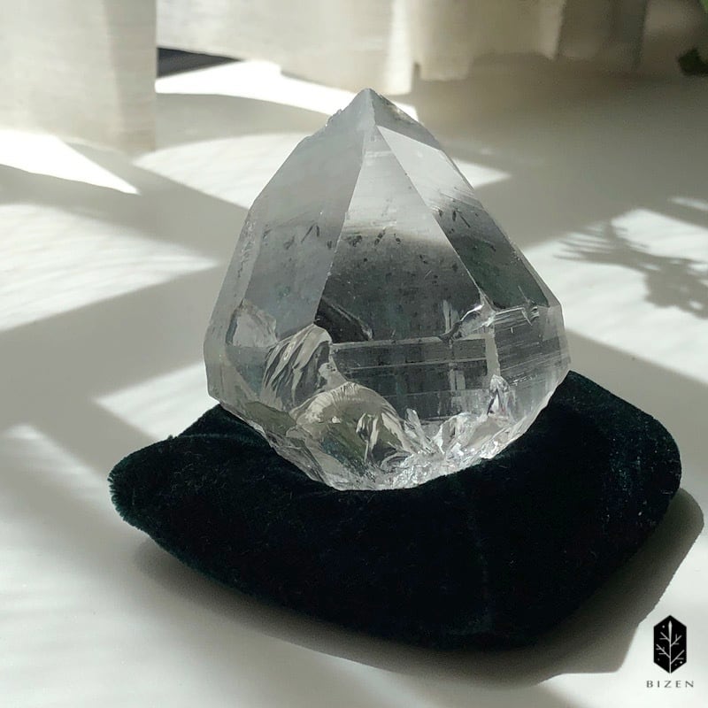 ピュアレイ 〜光の子〜 | BIZEN Crystals