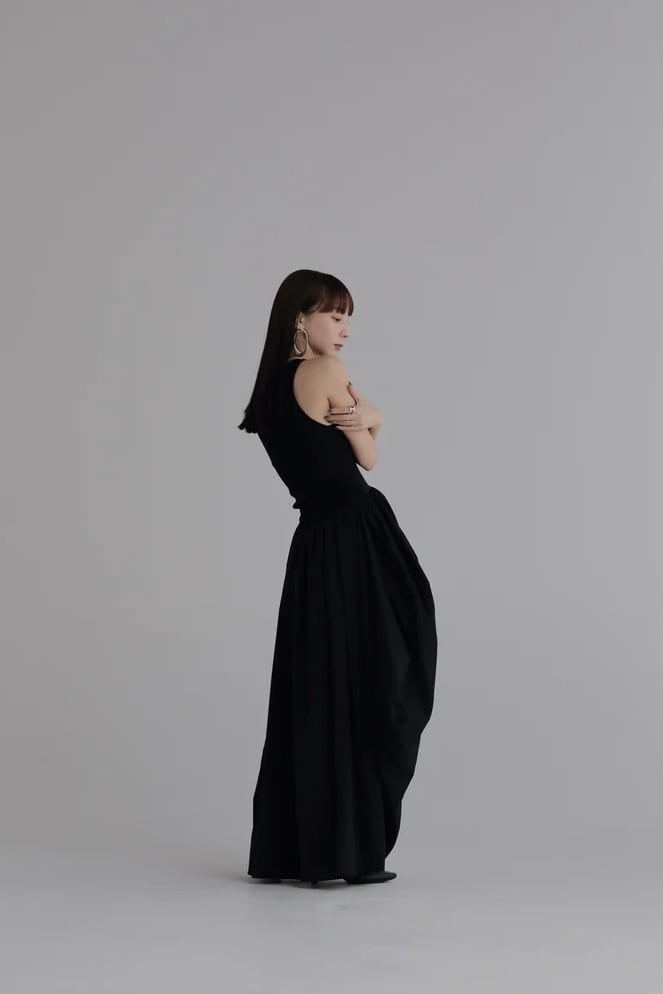louren docking cocoon dress ドッキングコクーンドレス Black | planet3rd 