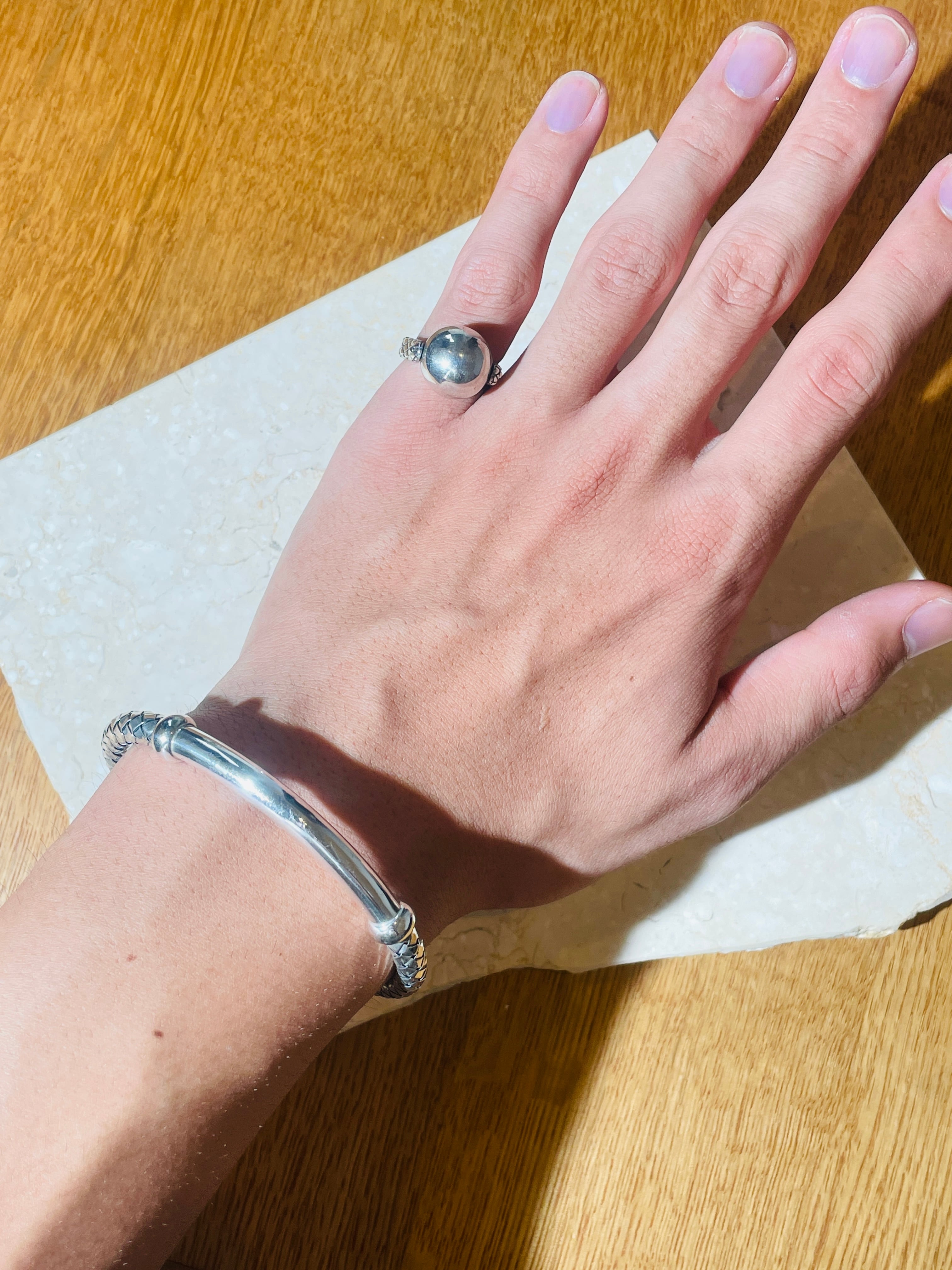 Intrecciato Woven Bangle -BOTTEGA VENETA- | Tender Records Intrecciato Woven Bangle -BOTTEGA VENETA- | Tender Records